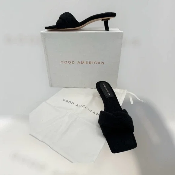 Good American Terry Kickstand Slides in a Size 9 Black New In Box - Picture 2 of 11